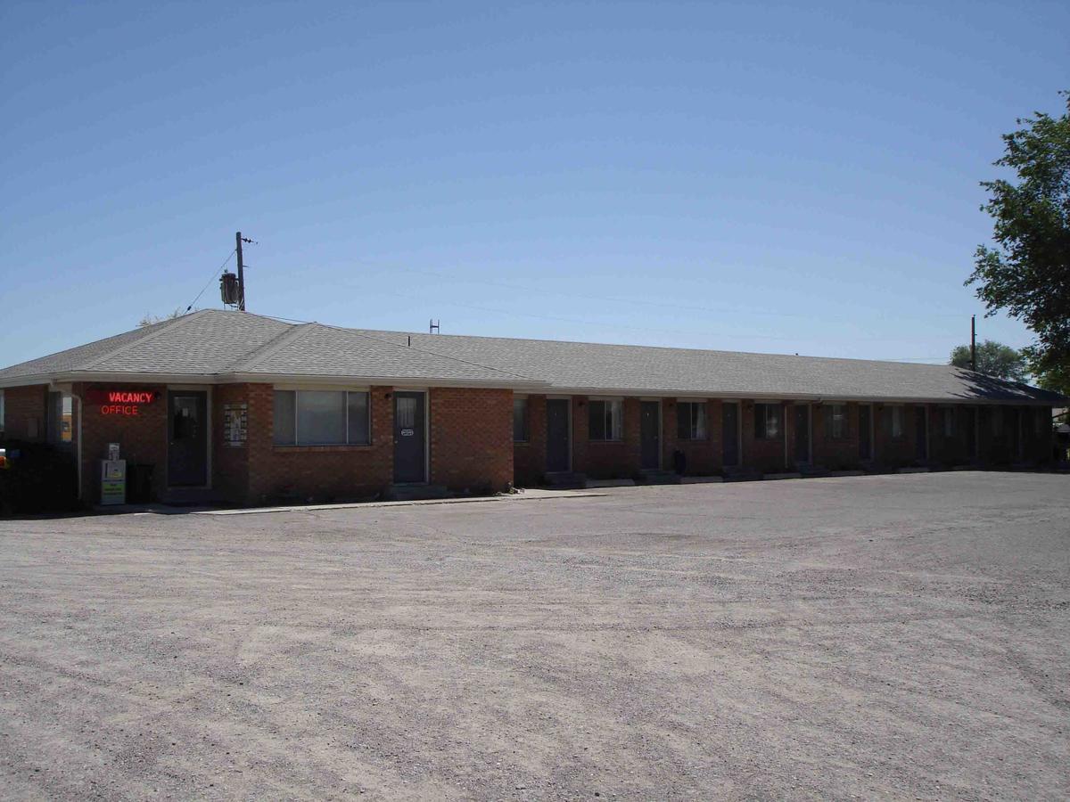 Tops Motel Burley Exterior foto